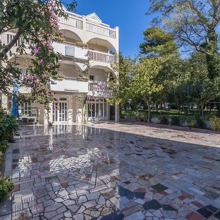 Apartments Dino Kaštela Екстериор снимка