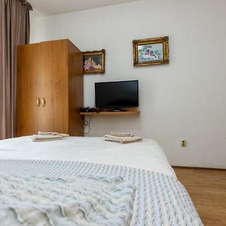 Apartments Dino Kaštela Екстериор снимка
