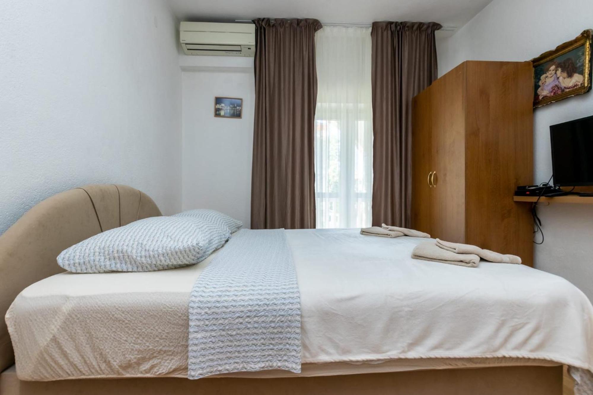 Apartments Dino Kaštela Екстериор снимка