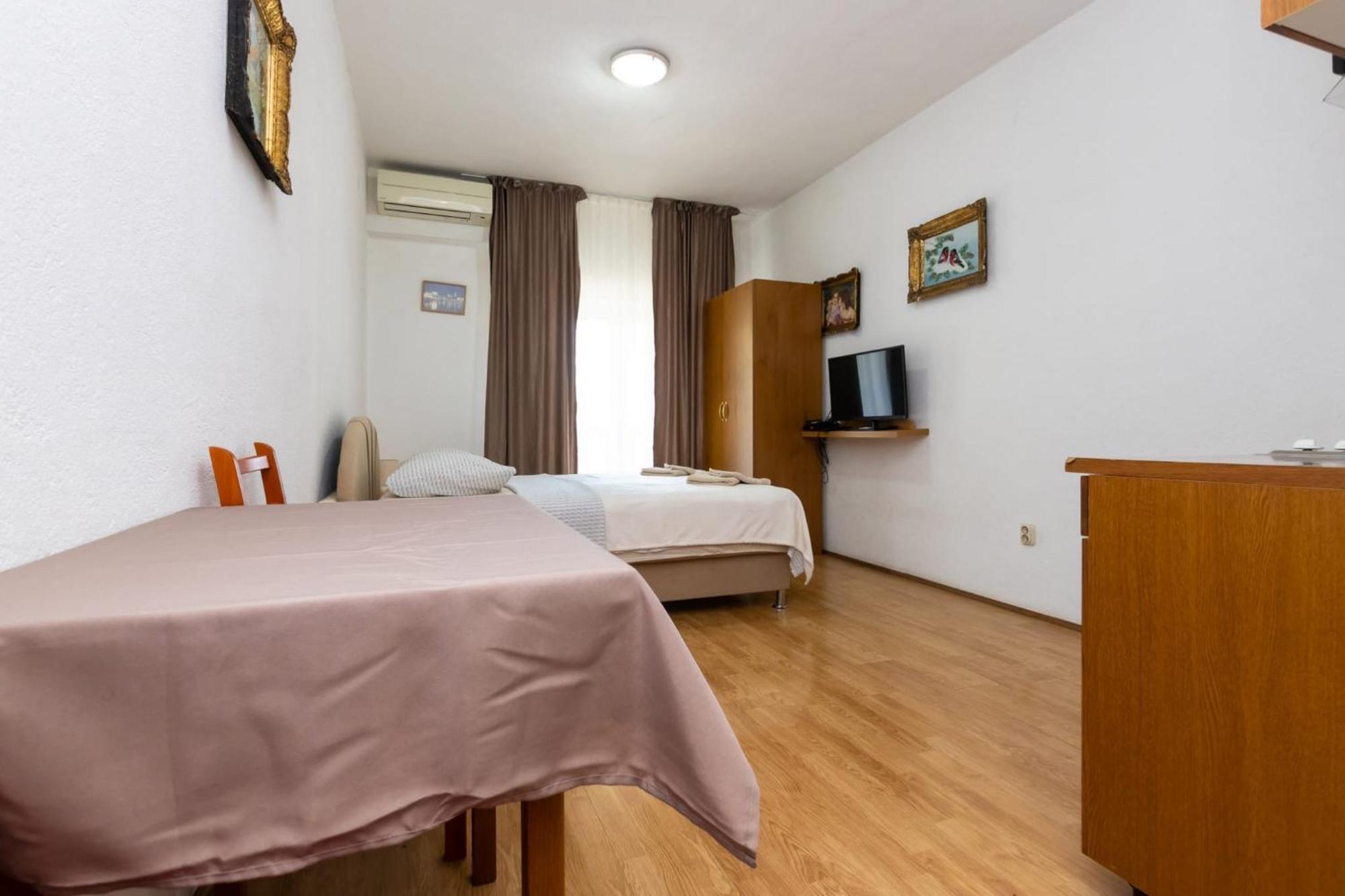 Apartments Dino Kaštela Екстериор снимка