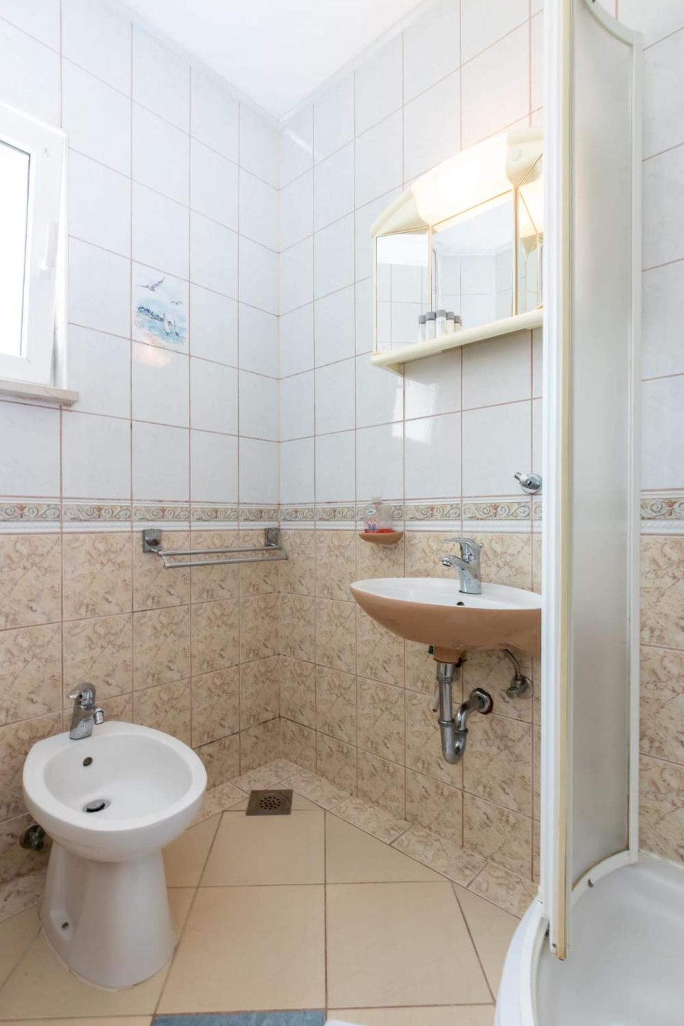 Apartments Dino Kaštela Екстериор снимка