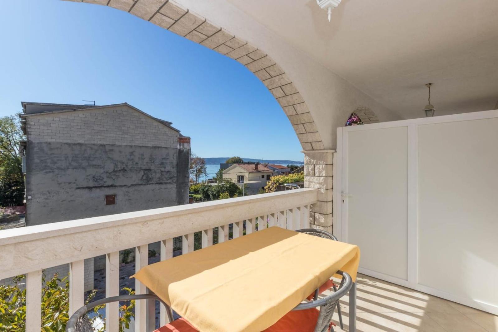 Apartments Dino Kaštela Екстериор снимка