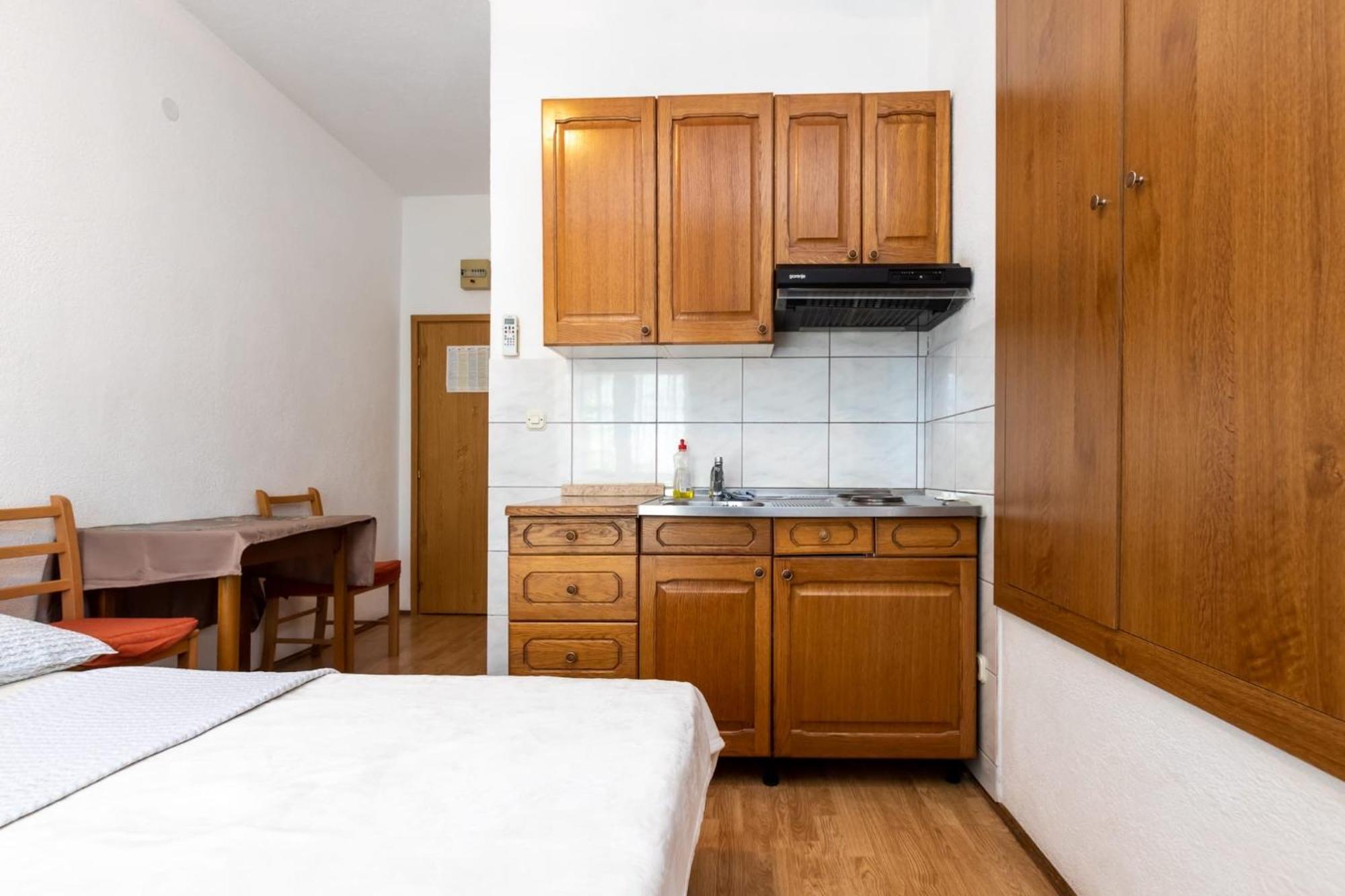 Apartments Dino Kaštela Екстериор снимка
