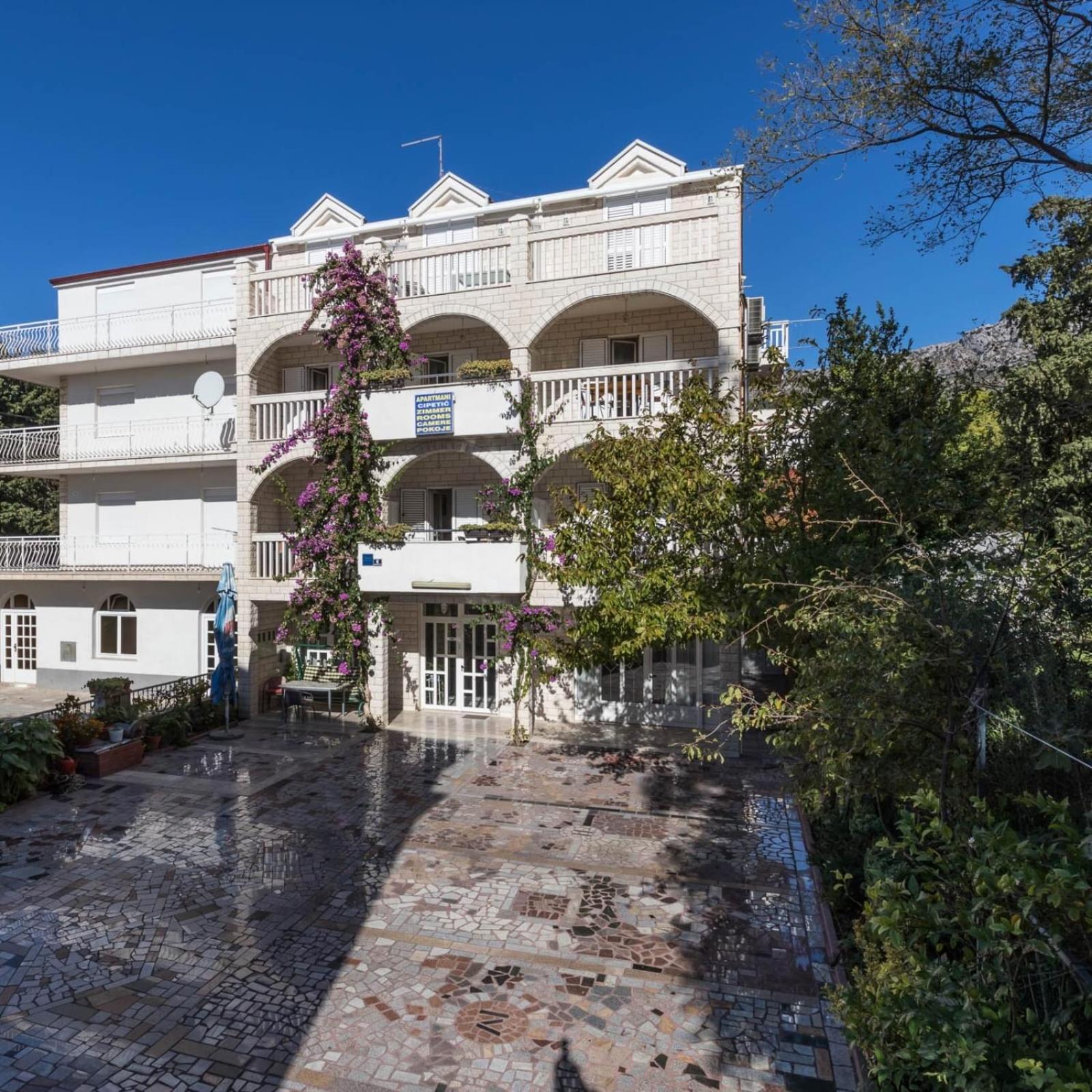 Apartments Dino Kaštela Екстериор снимка